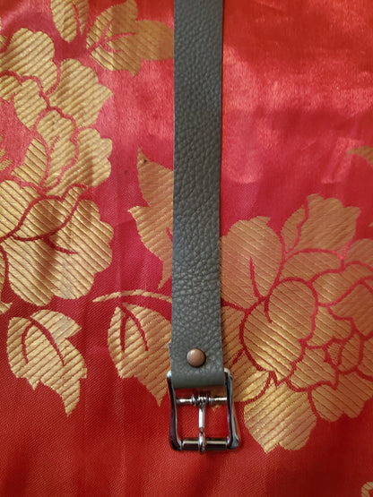 Chrome-tan Collar